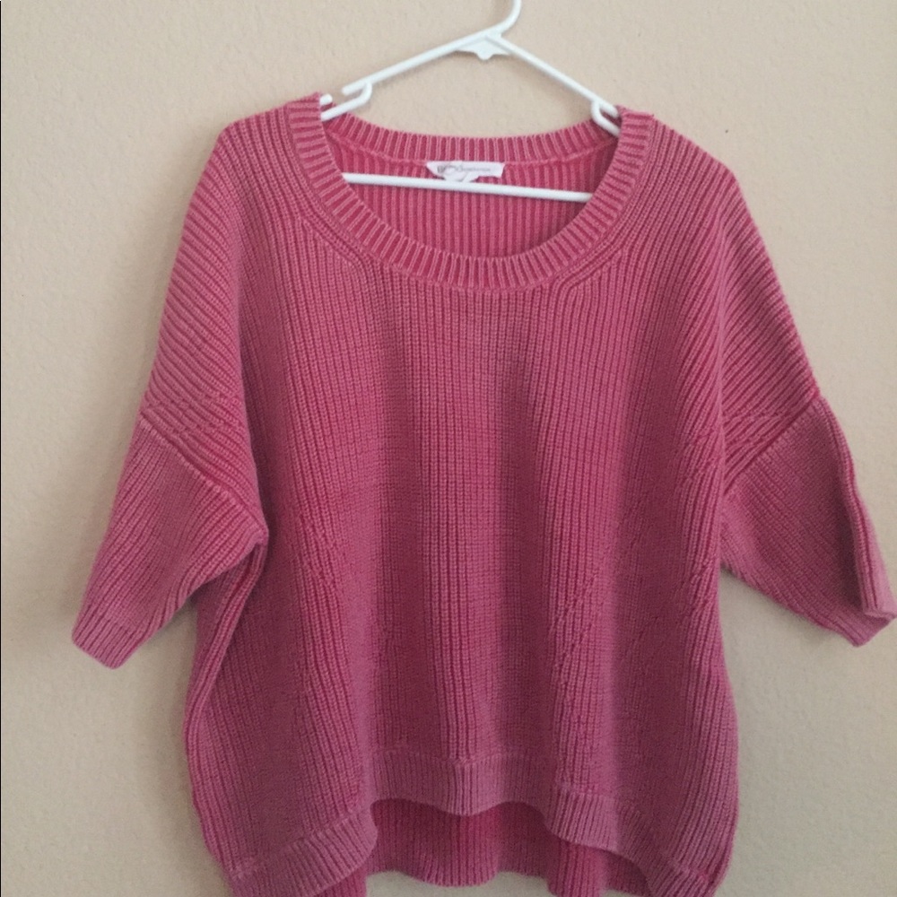 Pink short sleeved sweater